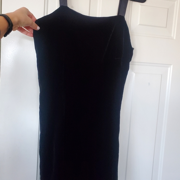 New Belly Basics Velvet and Silk Dress size L - Picture 12 of 12